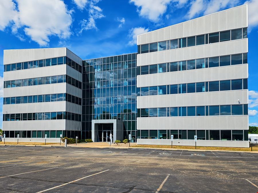 OH, Louisville - KMG Building