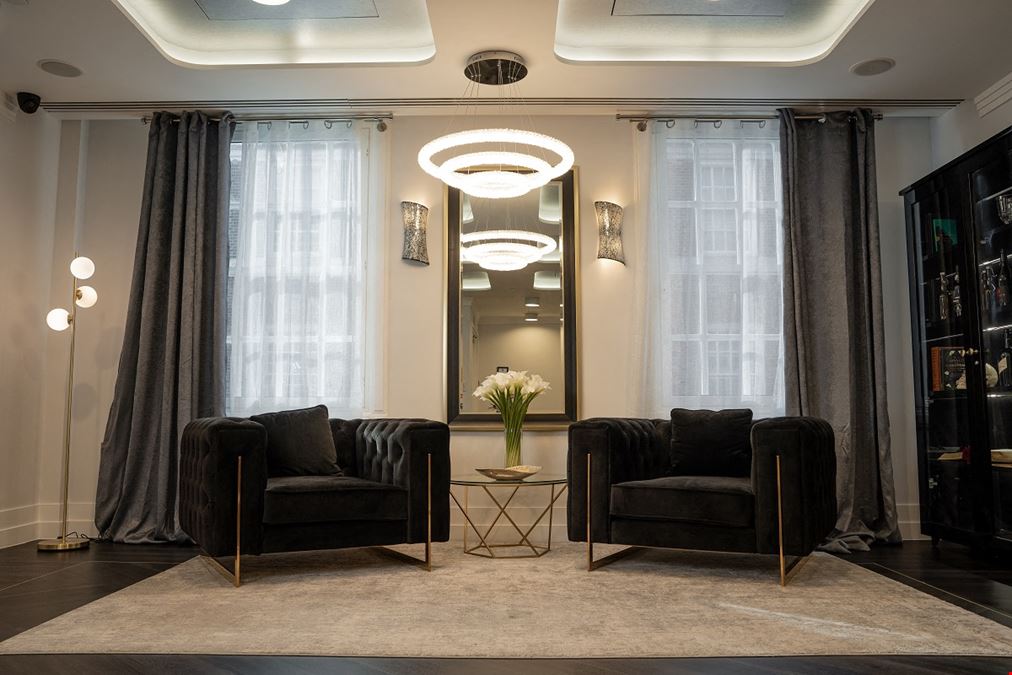 One Avenue Group - North Row