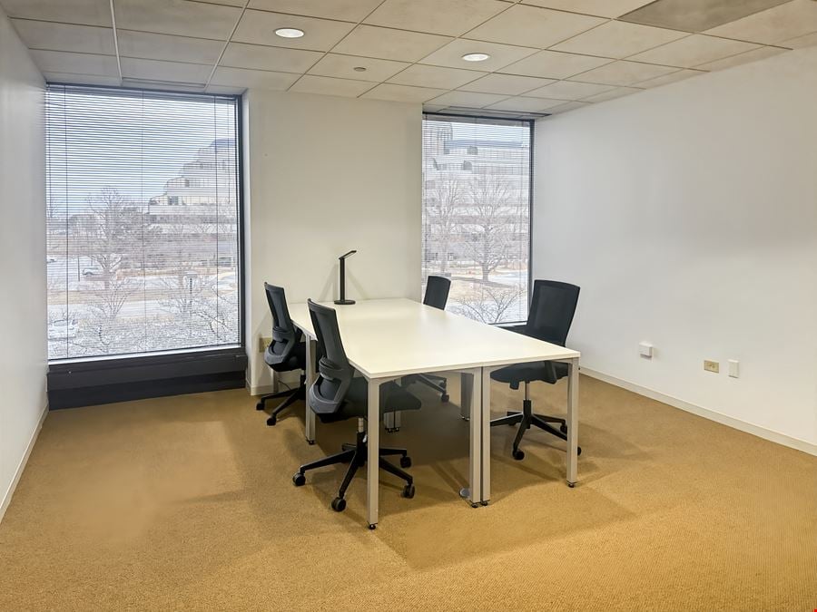 IL, Lisle - 4200 Commerce Ct