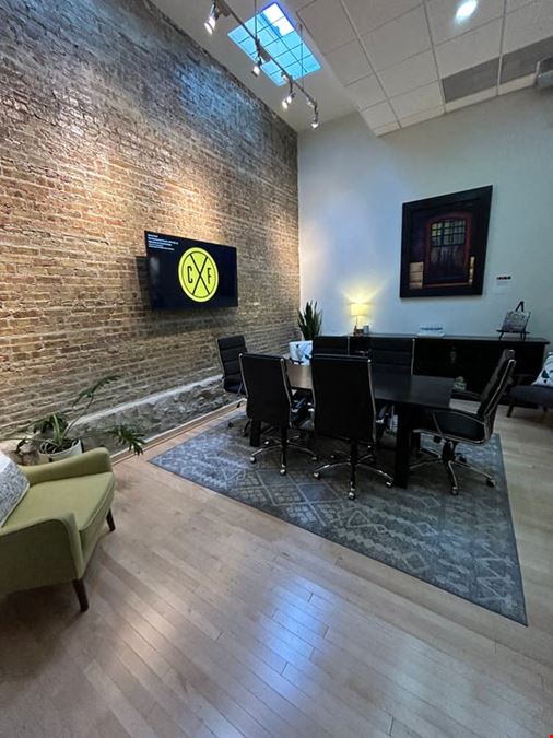 Studio Lounge
