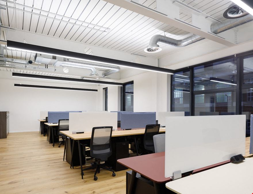 Us&Co - London Stratford