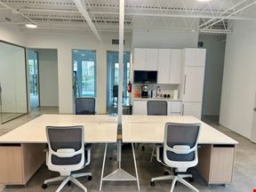 Hot Desk 2