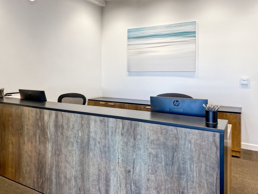 CA, Santa Barbara - Downtown Santa Barbara