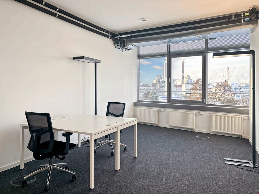 Regus - Globe