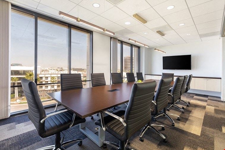 12 Person Meeting Room