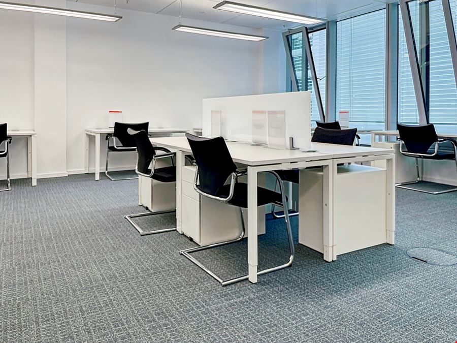 Regus - The Squaire Business Center