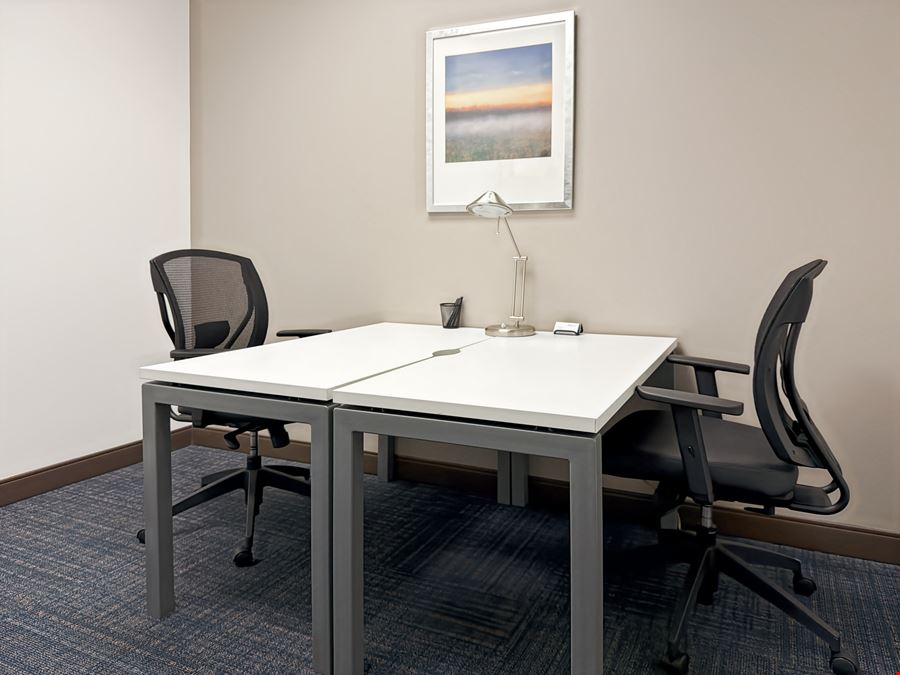 Regus - Winnipeg – 201 Portage Avenue