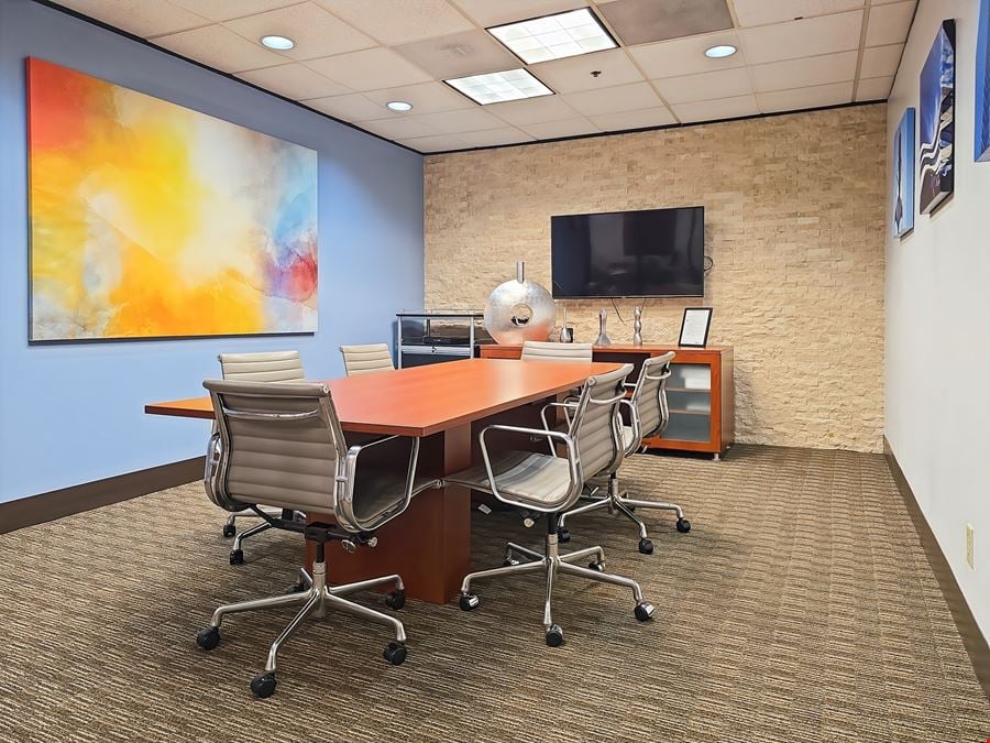 TX, Addison - The Madison