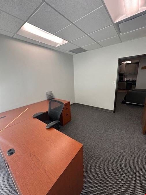 Exterior Private Office - 04