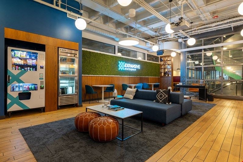 Expansive 100 S State