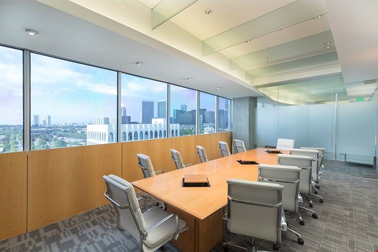 14 Person Meeting Room - Not for Depo's