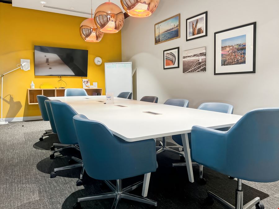 CA, Los Angeles - Spaces Santa Monica