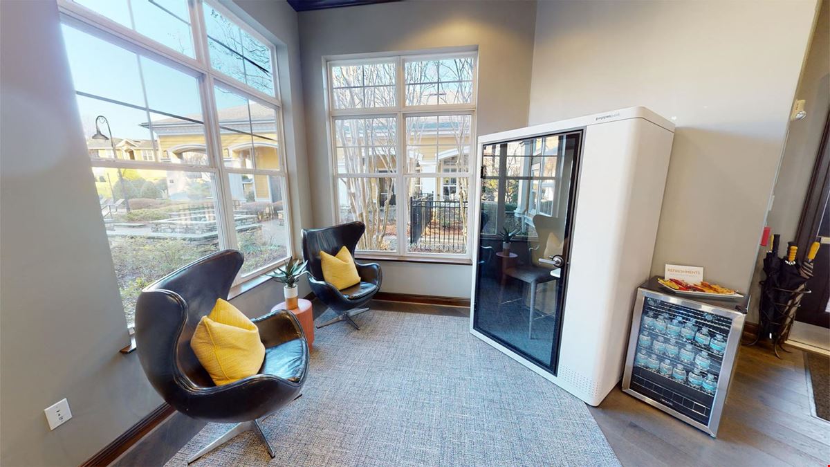 Apt CoWork at Cottonwood Reserve - Open Seating