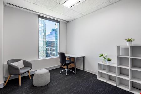 Preview of 25% off Southwest Freeway Coworking space for Rent