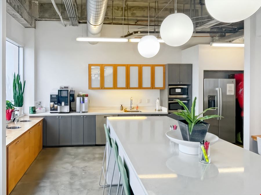 CA, Costa Mesa - 3420 Bristol Street