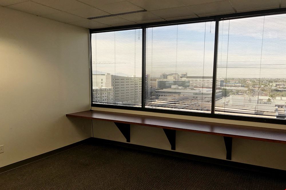 Workstyle Flexible Spaces - 3101-3111 N Central Avenue