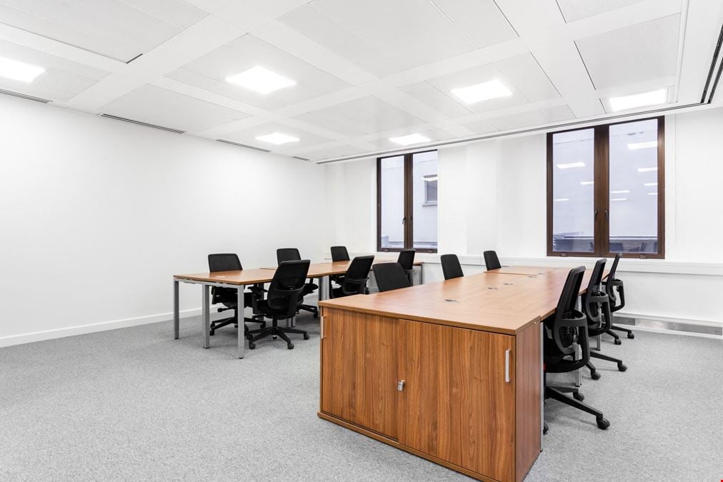 Signature - Mayfair - Berkeley Square