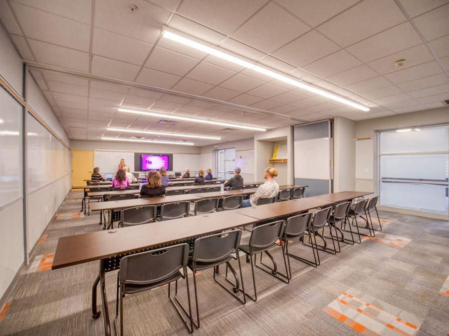 Burbity Workspaces - Sullivan Valley Commons