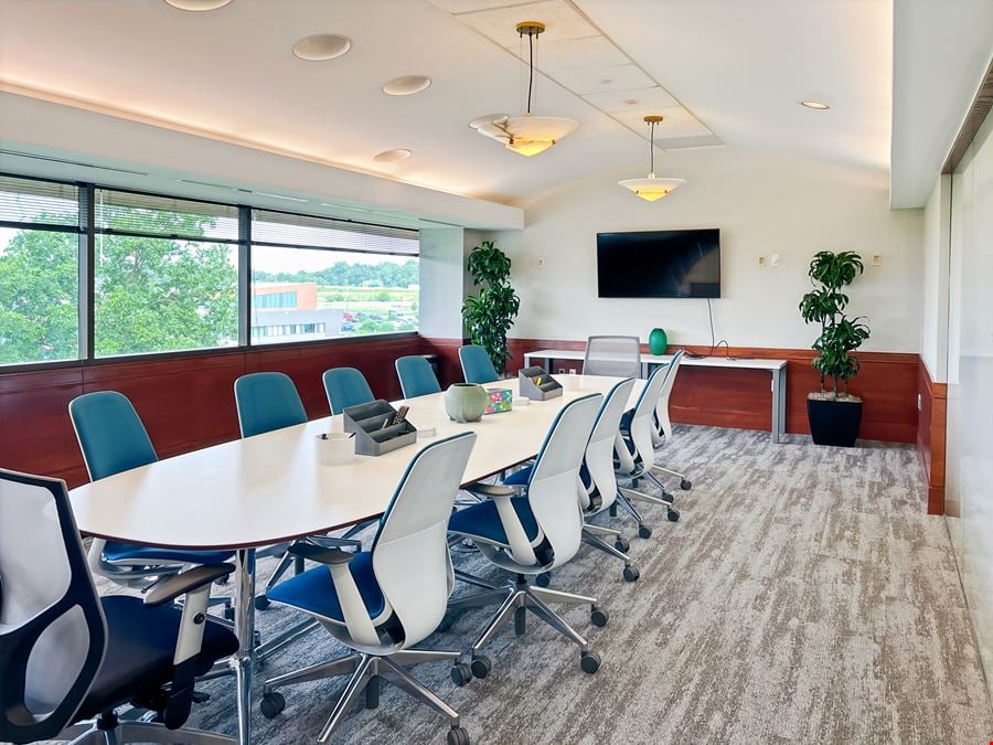 MI, Ann Arbor - Frank Lloyd Wright Dr