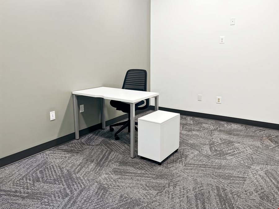 Regus - Alexandria - 211 N Union