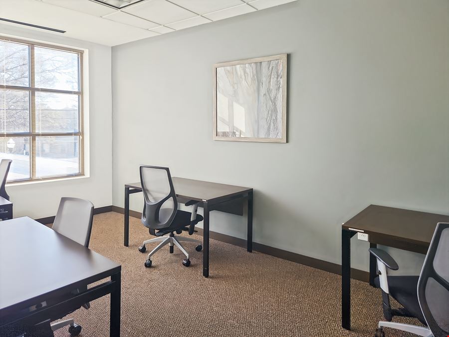 Regus - Fayetteville - Main Street Office Center