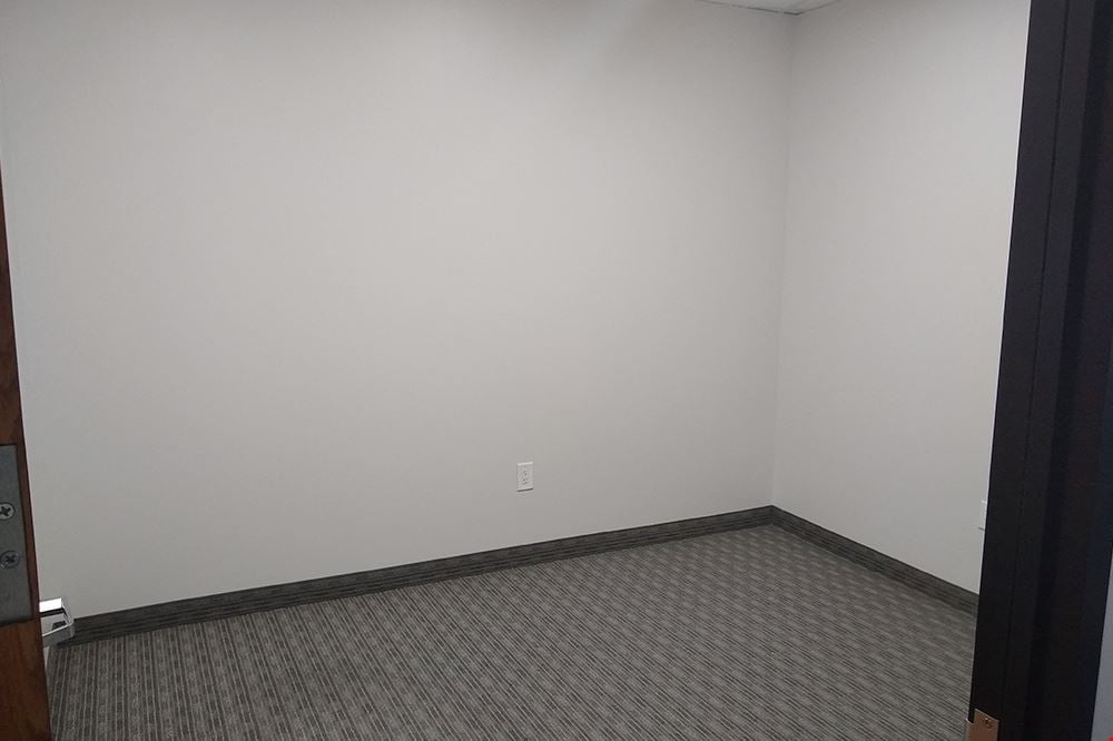 Workstyle Flexible Spaces - 14800 Quorum Drive