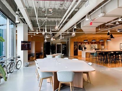 NC, Raleigh - Spaces Crabtree Terrace