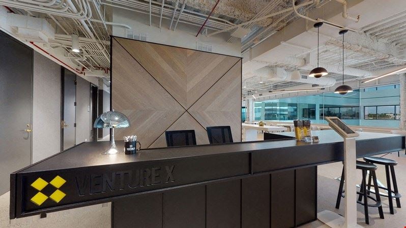 Venture X Chicago - Oak Brook