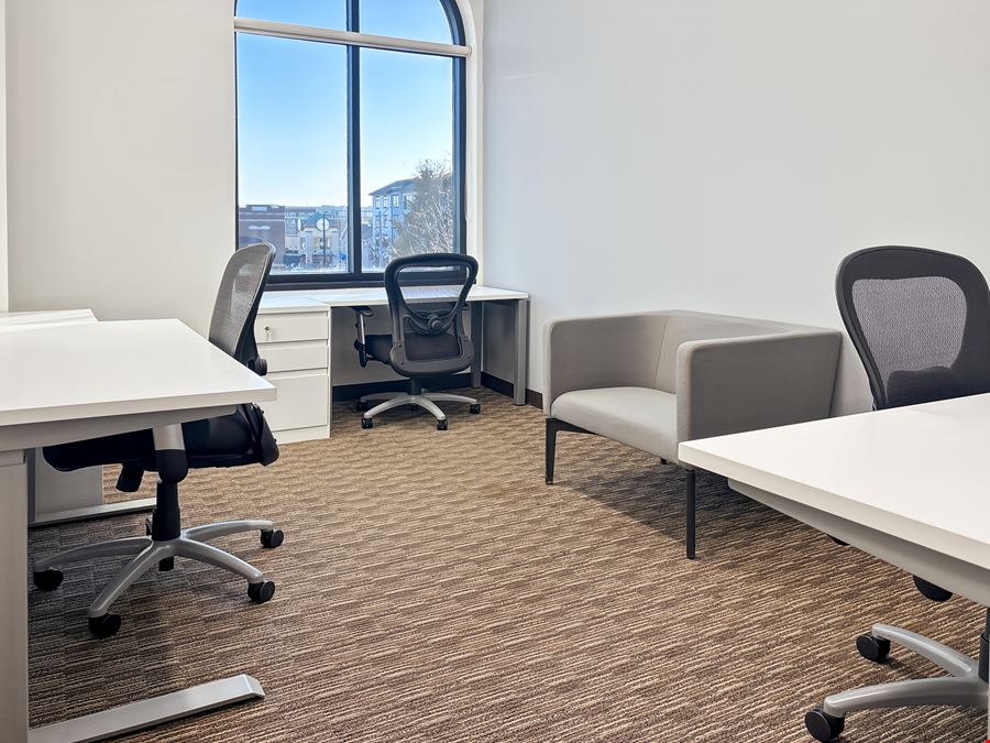 Regus - Naperville - Main Street Promenade