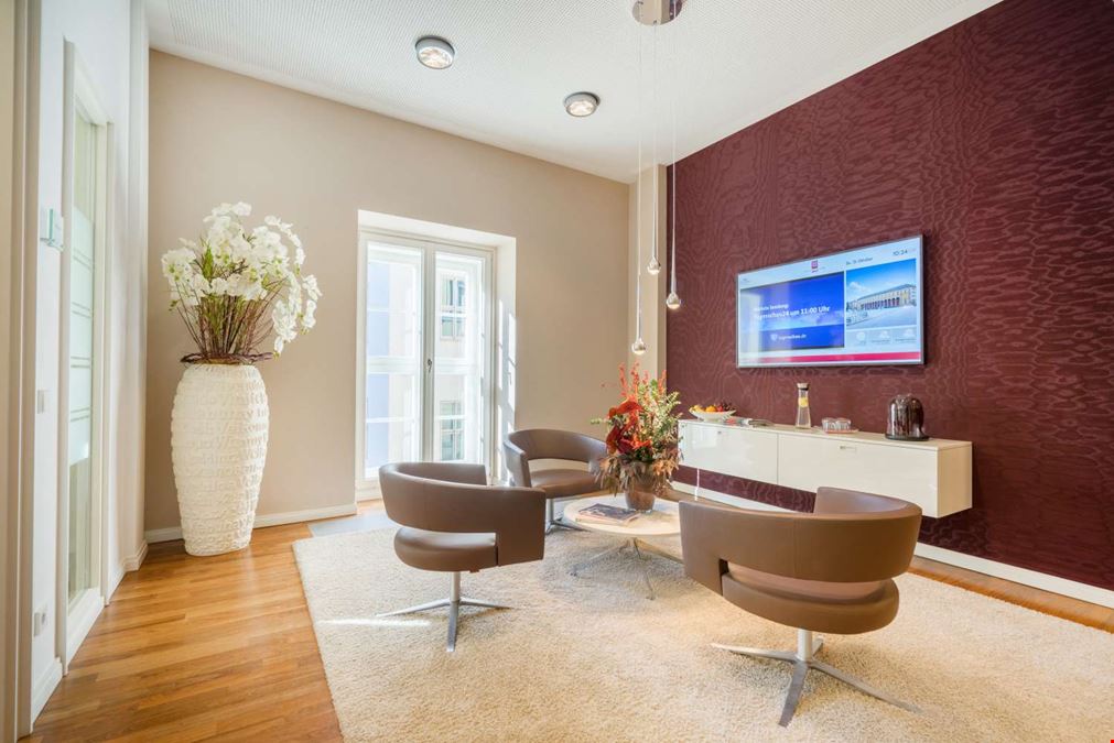 Contora · Palais an der Oper