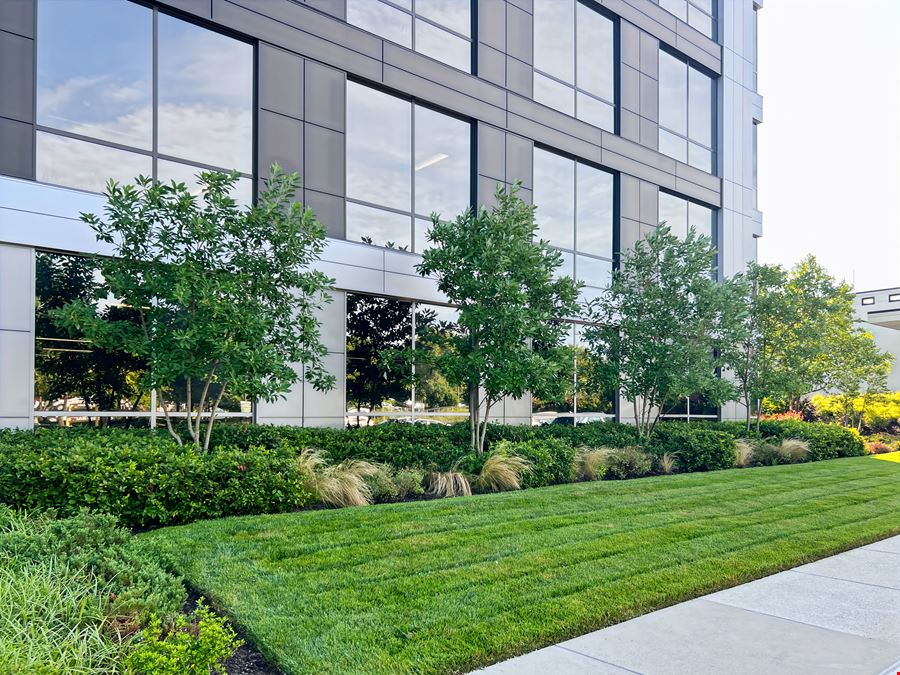 MD, Pikesville - Woodholme Center