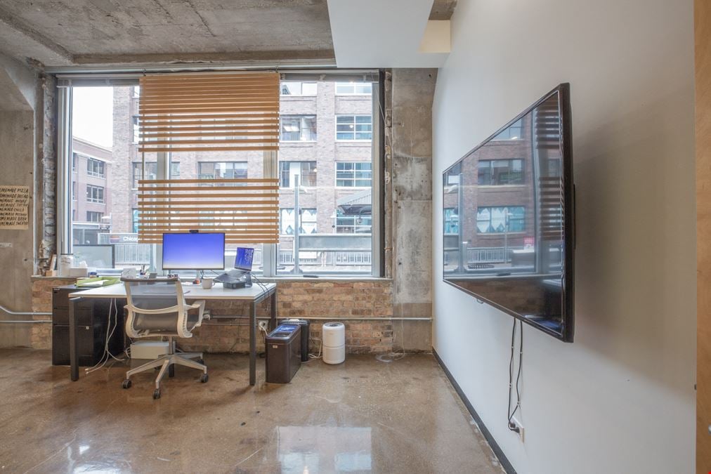 3:5 Private Office