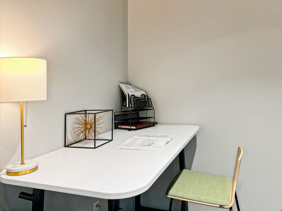 CA, Los Angeles - Spaces Santa Monica