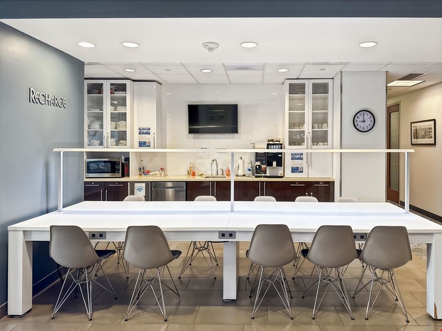 Regus - Meridian - The Village at