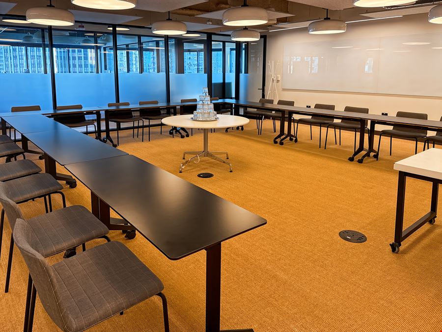 WA, Seattle-  1601 5th Avenue