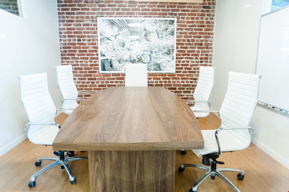 Sandra Chevrie Medium Conference Room (up to 6 people)