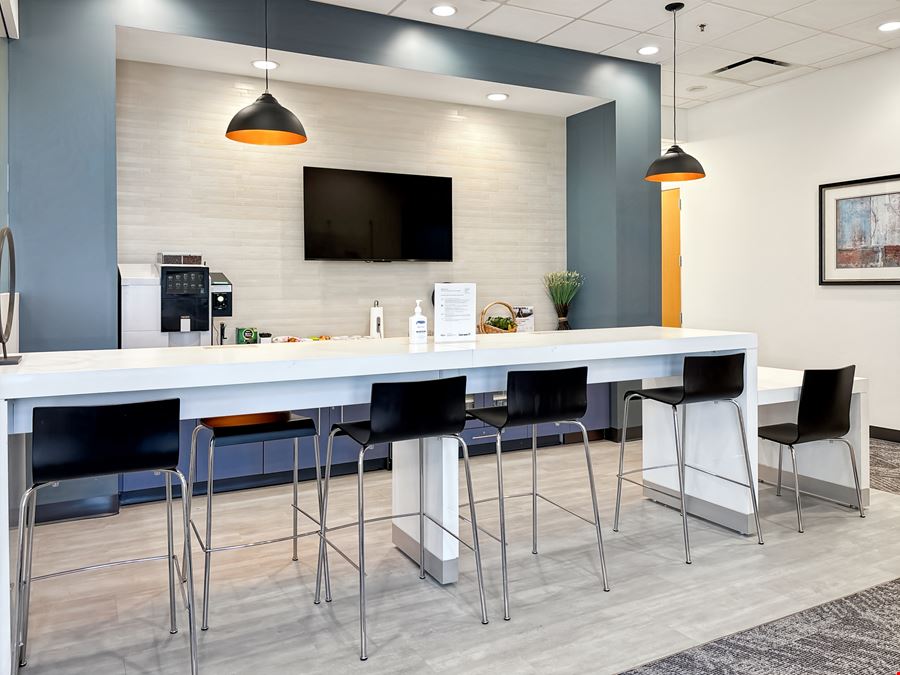 Regus - Naperville - Main Street Promenade