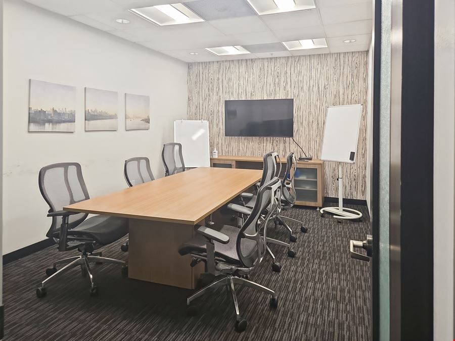 CA, Palo Alto - 4 Palo Alto Square