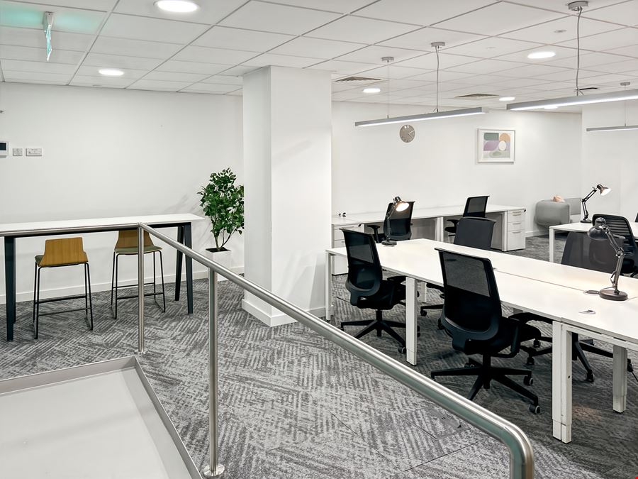 Regus - St James Tower