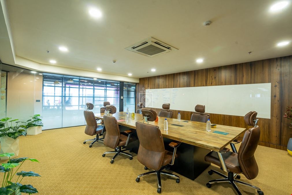 DevX - Green Clock House