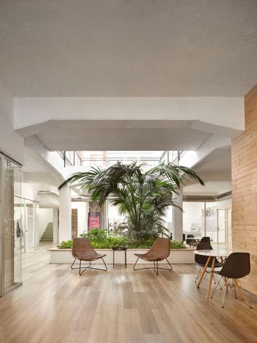 YoRoom Coworking & Office