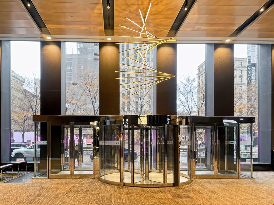 QC, Montreal - Place d'Armes