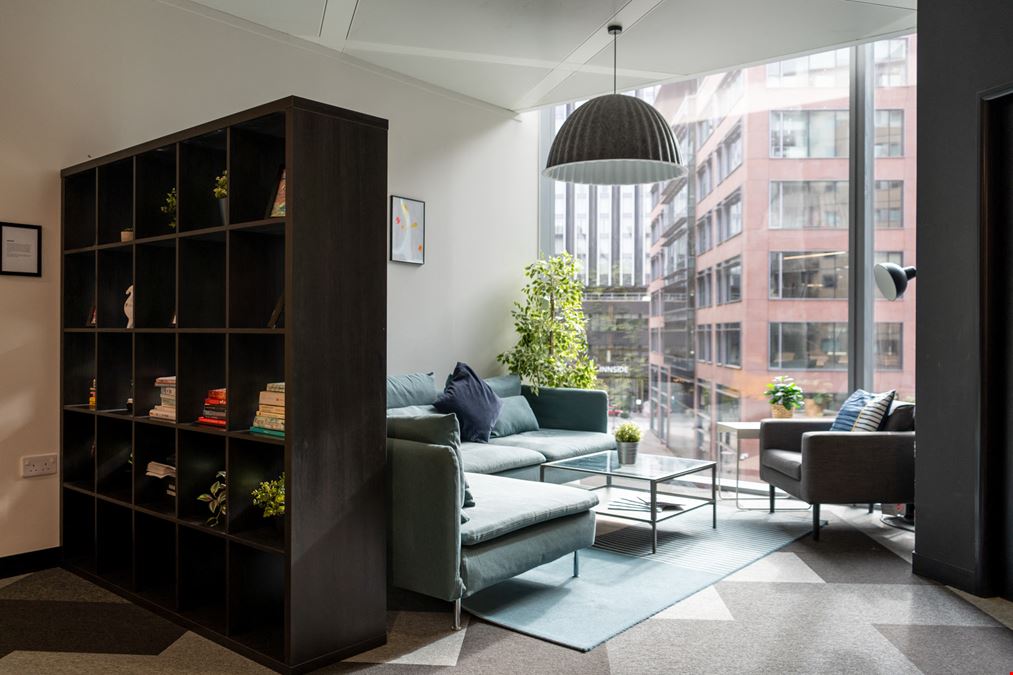 Avenue HQ - St Paul's Square