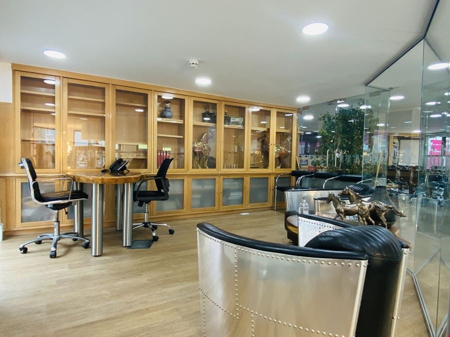Camden Gateway - 349 Royal College Street
