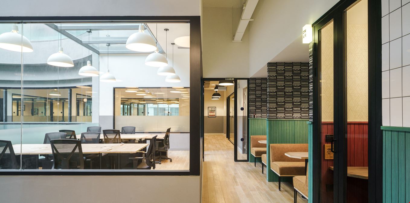 No. 588, Yan'an East Road