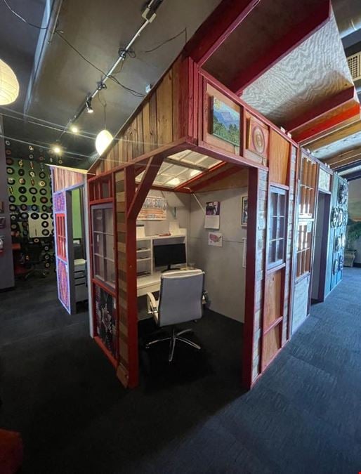 The Uncubicles