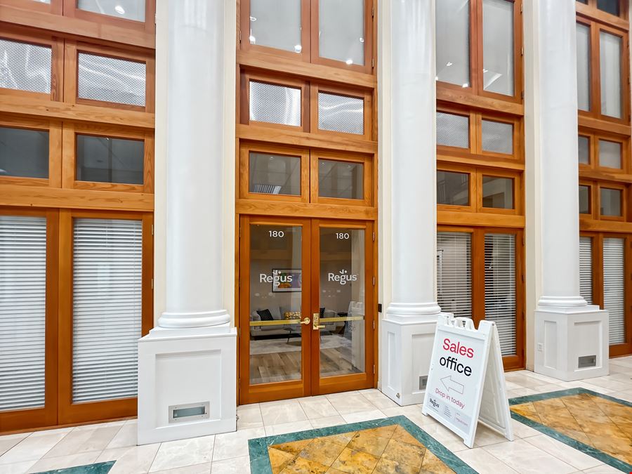 FL, Gainesville - East University Avenue