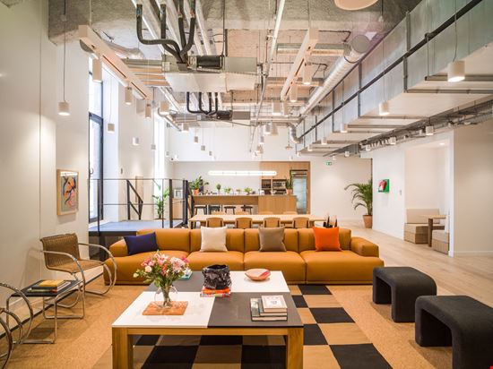 Preview of 18 Rue De Navarin Office space for Rent in Paris
