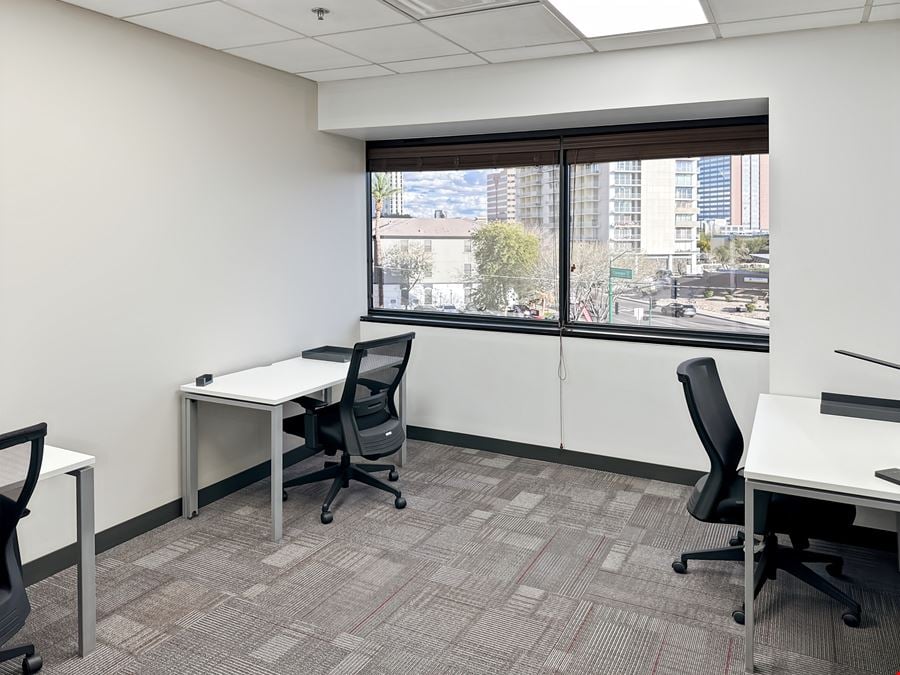 Regus - Phoenix - Clarendon
