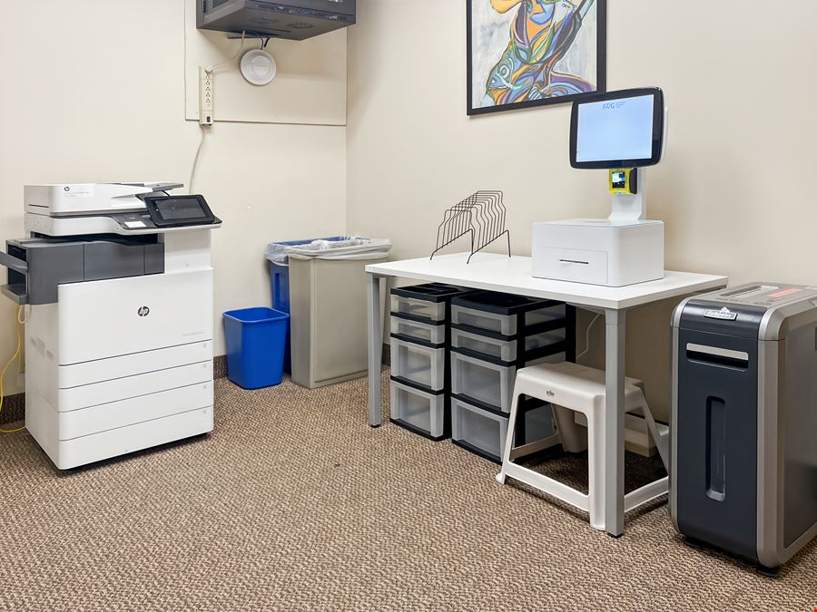 Regus - Bedford - 1600 Airport Freeway